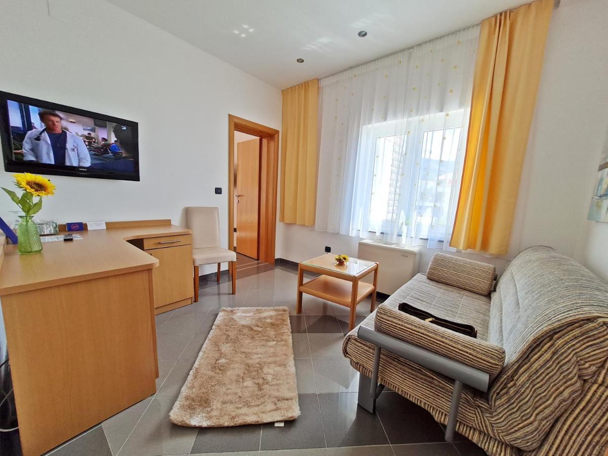 Hotel Sunce Подстрана Екстериор снимка