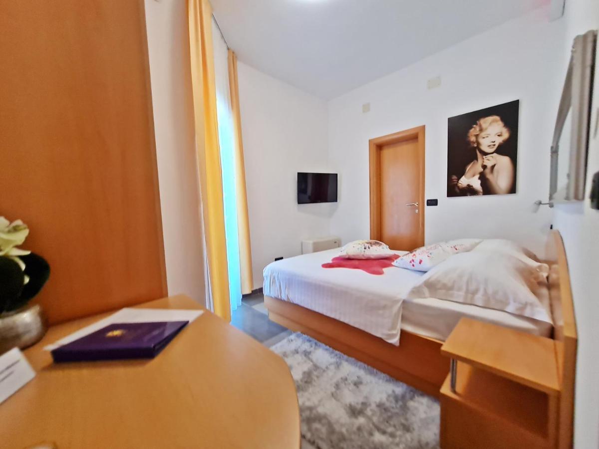 Hotel Sunce Подстрана Екстериор снимка