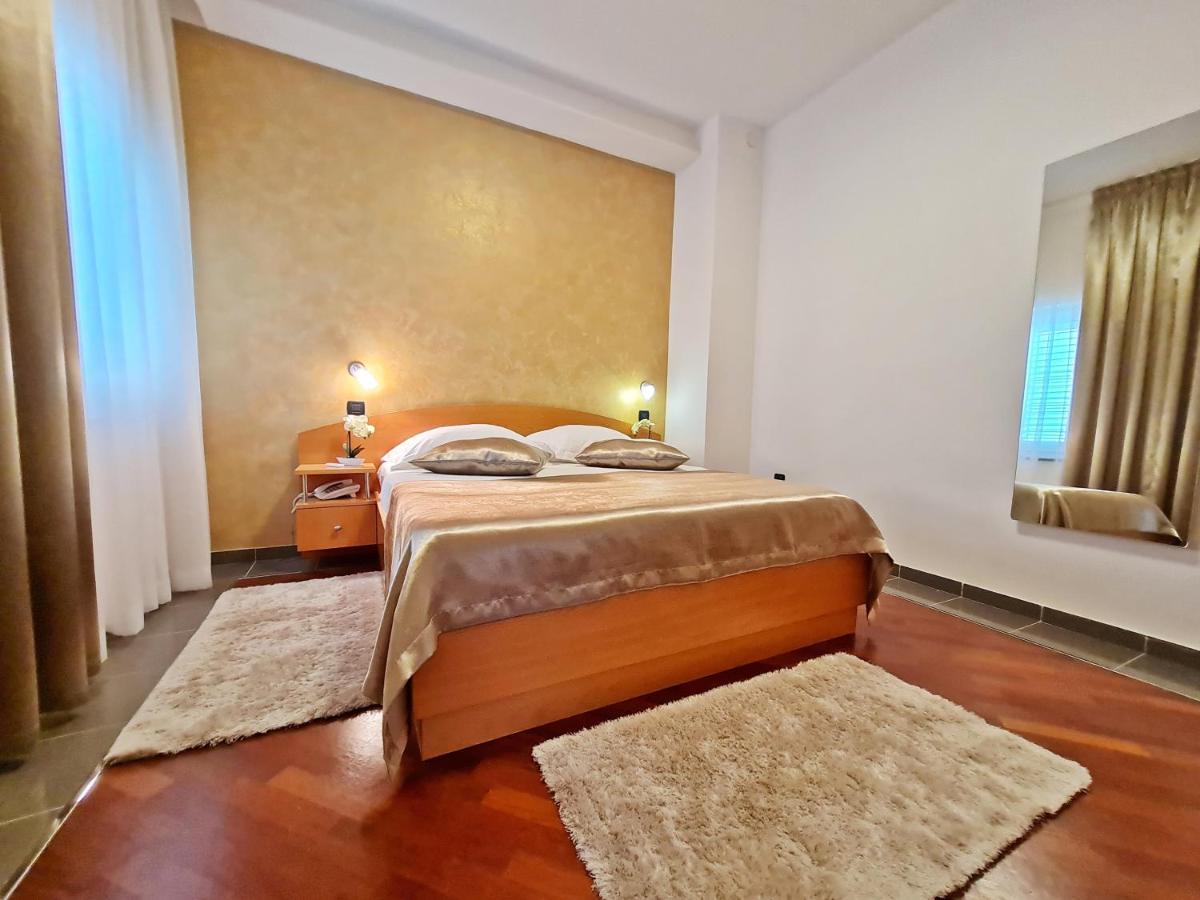 Hotel Sunce Подстрана Екстериор снимка