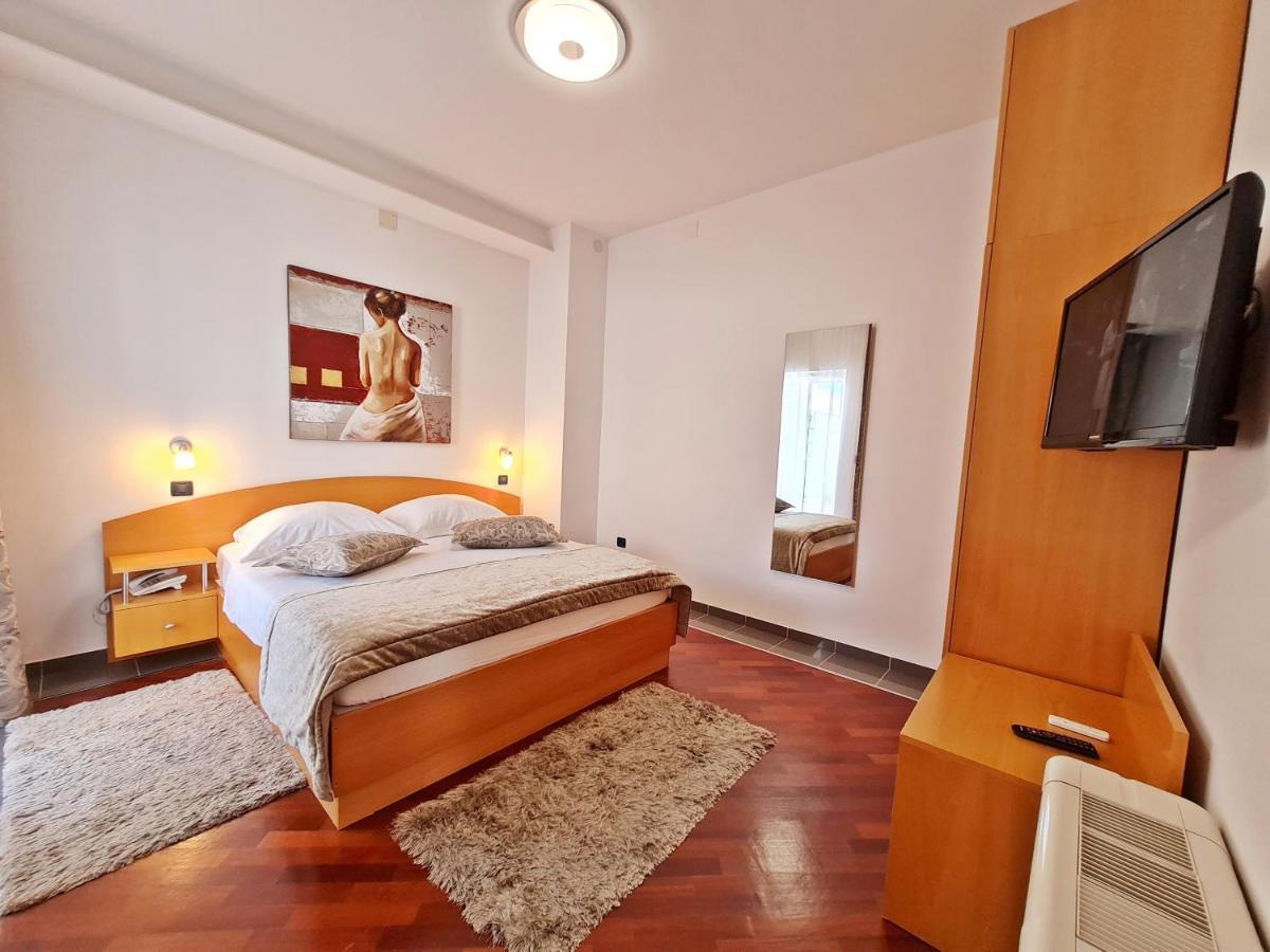 Hotel Sunce Подстрана Екстериор снимка