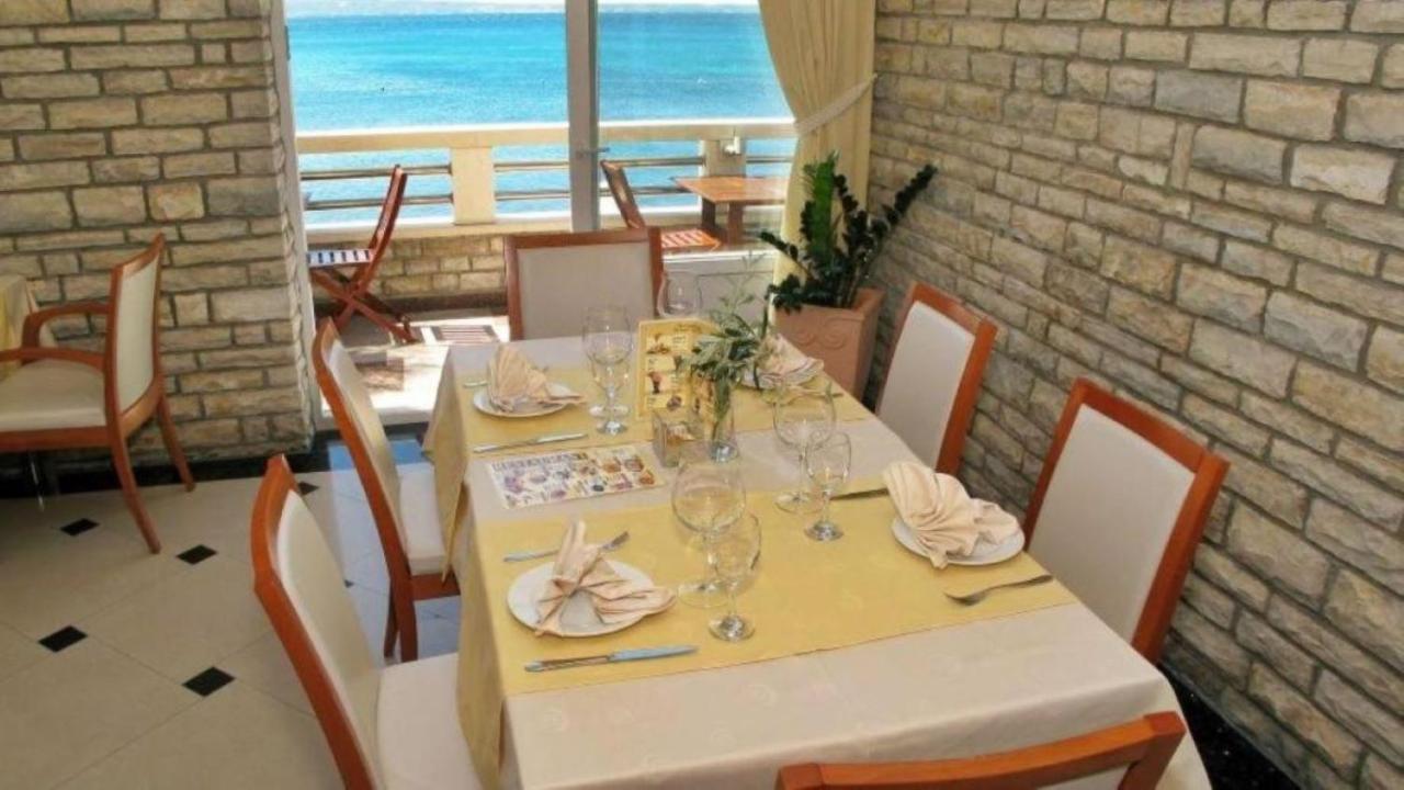 Hotel Sunce Подстрана Екстериор снимка