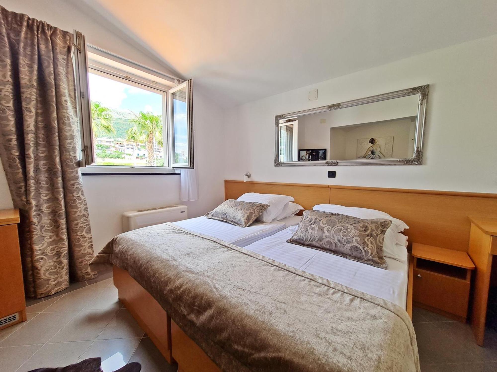 Hotel Sunce Подстрана Стая снимка
